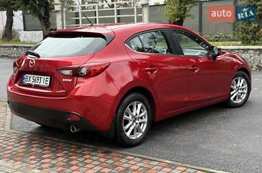 Хэтчбек Mazda 3 2015 в 