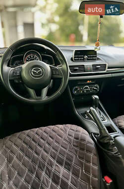 Седан Mazda 3 2014 в 