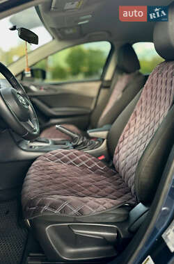 Седан Mazda 3 2014 в 