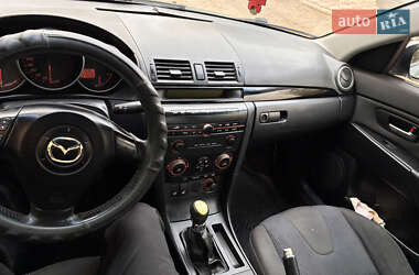 Седан Mazda 3 2003 в 