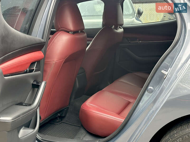 Хетчбек Mazda 3 2021 в Києві