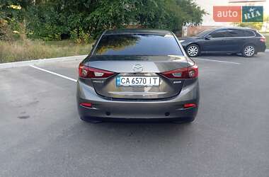 Седан Mazda 3 2016 в 