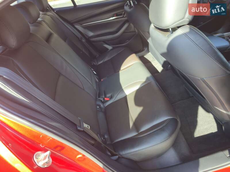 Седан Mazda 3 2021 в Днепре