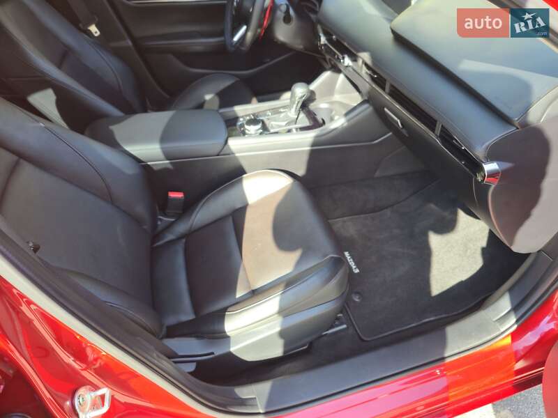 Седан Mazda 3 2021 в Днепре