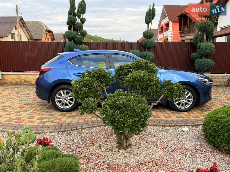 Хэтчбек Mazda 3 2018 в Мукачево