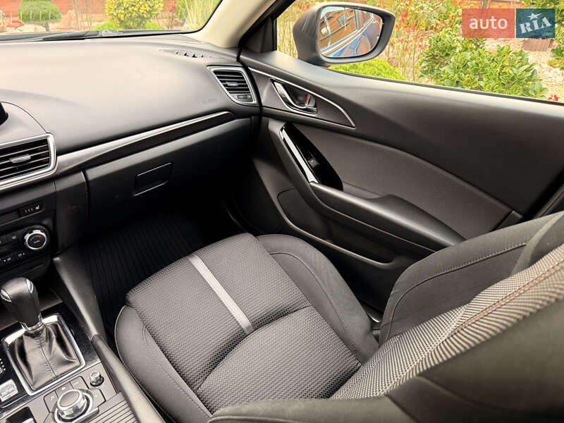 Хэтчбек Mazda 3 2018 в Мукачево