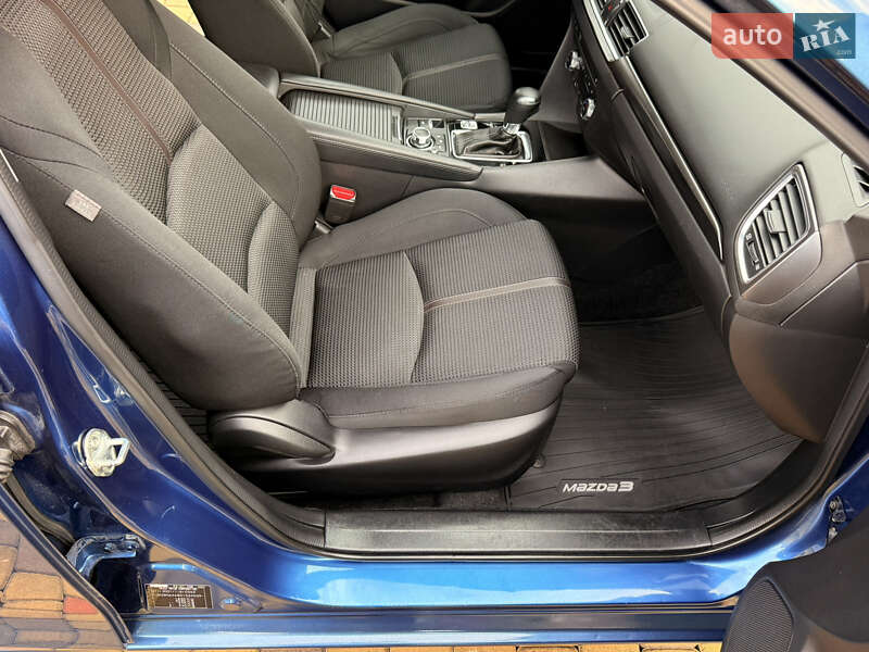 Хэтчбек Mazda 3 2018 в Мукачево