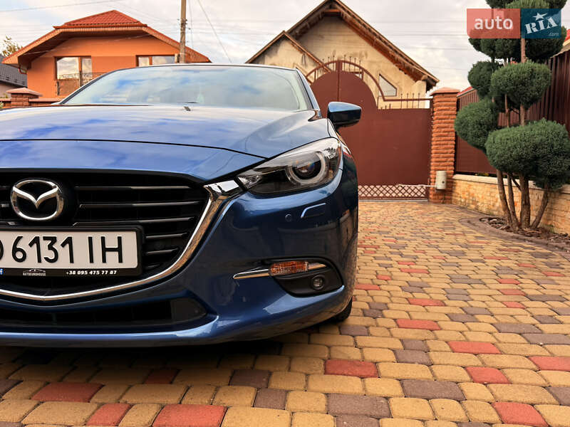 Хэтчбек Mazda 3 2018 в Мукачево