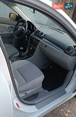 Хэтчбек Mazda 3 2003 в 