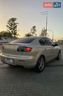 Седан Mazda 3 2006 в 
