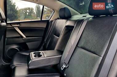 Седан Mazda 3 2013 в 