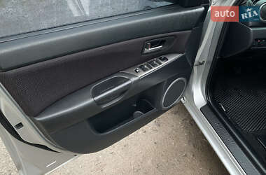 Хэтчбек Mazda 3 2006 в 