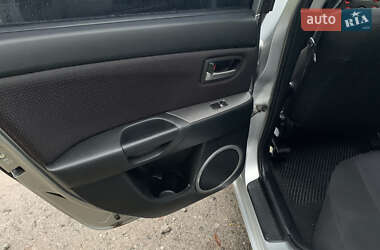 Хэтчбек Mazda 3 2006 в 
