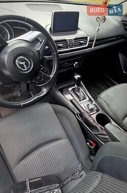 Хэтчбек Mazda 3 2015 в 