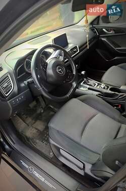 Хэтчбек Mazda 3 2015 в 