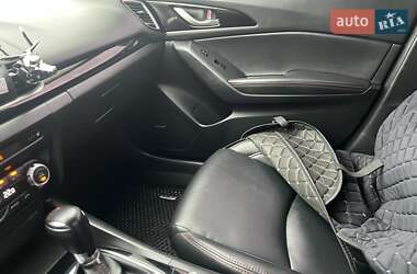 Седан Mazda 3 2013 в 