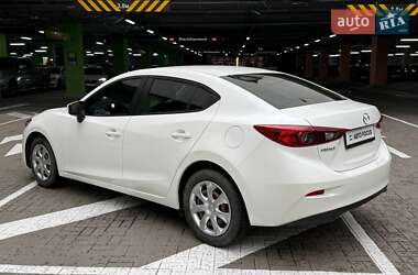 Седан Mazda 3 2017 в 