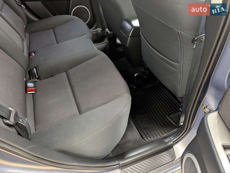 Хэтчбек Mazda 3 2006 в Коломые