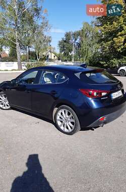 Хэтчбек Mazda 3 2015 в 