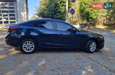Седан Mazda 3 2015 в 