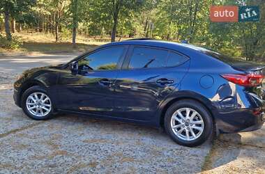Седан Mazda 3 2015 в 