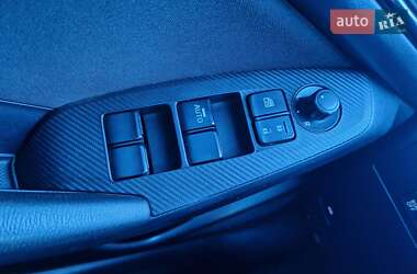 Седан Mazda 3 2015 в 