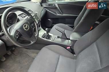 Седан Mazda 3 2011 в 