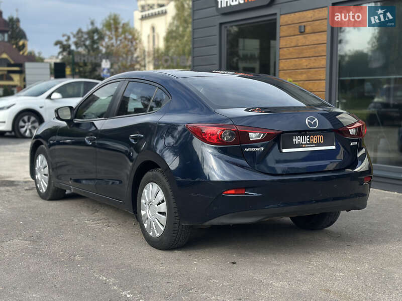 Седан Mazda 3 2014 в Шептицькому