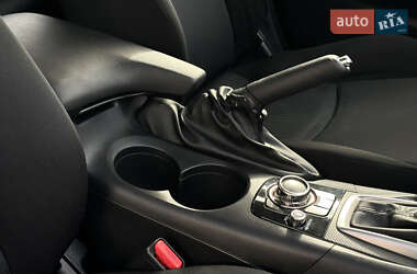 Седан Mazda 3 2014 в 