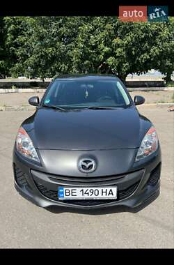 Хэтчбек Mazda 3 2012 в 
