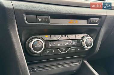Седан Mazda 3 2015 в 