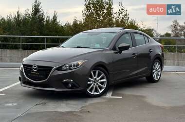 Седан Mazda 3 2015 в Киеве