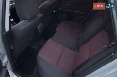Хэтчбек Mazda 3 2006 в 