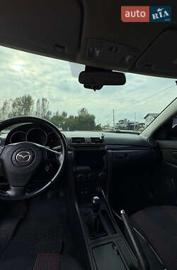 Седан Mazda 3 2005 в 