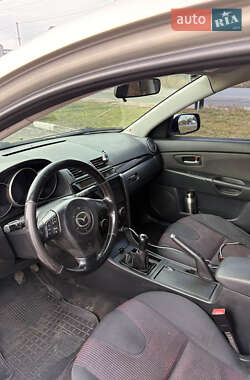 Седан Mazda 3 2005 в 