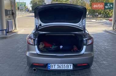 Седан Mazda 3 2010 в 