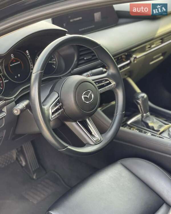 Седан Mazda 3 2019 в Львове