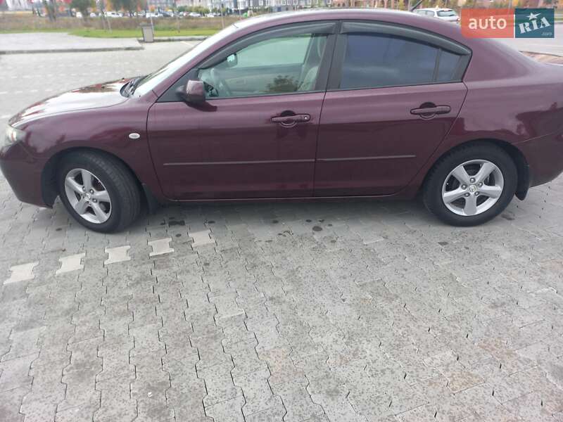 Седан Mazda 3 2007 в Бучі