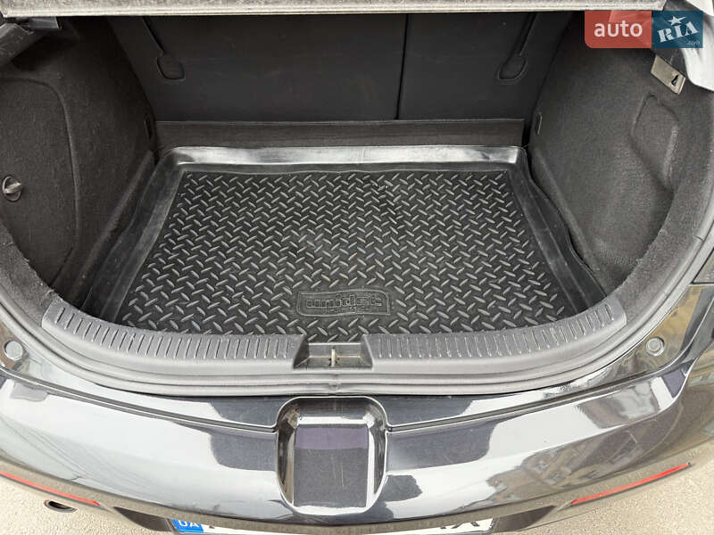 Хэтчбек Mazda 3 2008 в Виннице