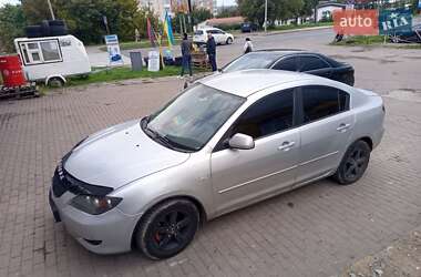 Седан Mazda 3 2004 в 