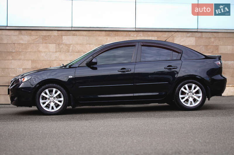 Седан Mazda 3 2008 в Киеве