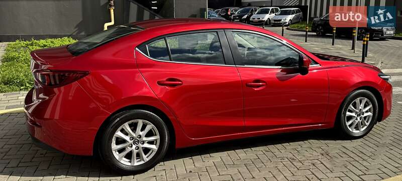 Седан Mazda 3 2016 в Львове