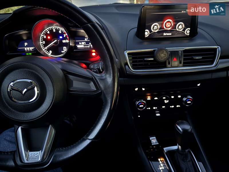 Седан Mazda 3 2016 в Львове