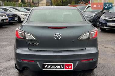 Седан Mazda 3 2012 в 