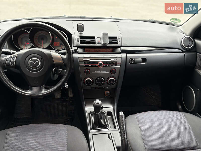 Хэтчбек Mazda 3 2006 в Днепре