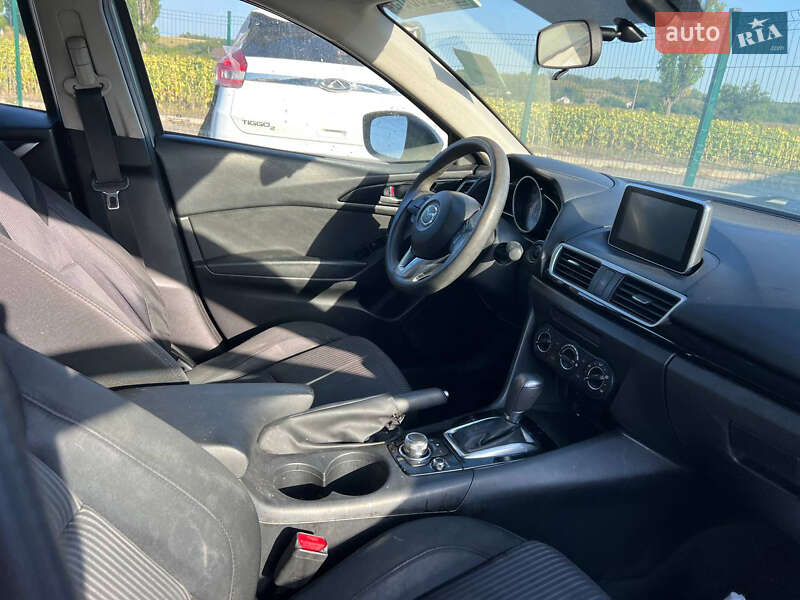 Седан Mazda 3 2016 в Черкассах