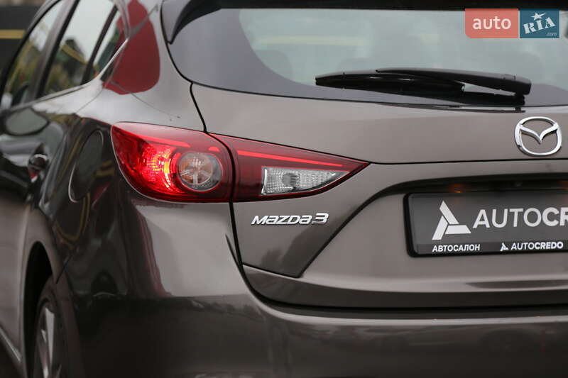 Хэтчбек Mazda 3 2017 в Киеве