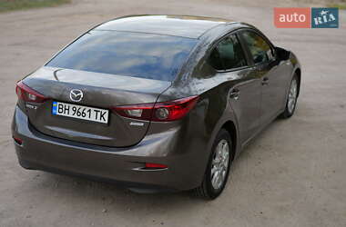 Седан Mazda 3 2015 в 