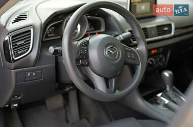 Седан Mazda 3 2015 в 