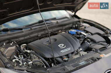 Седан Mazda 3 2015 в 